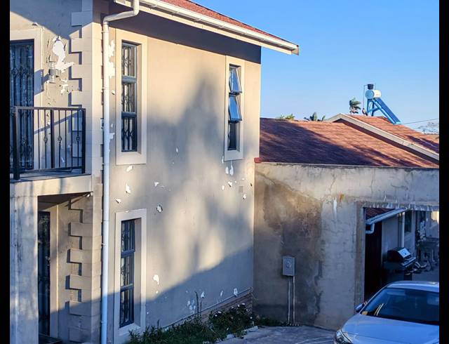 5 BEDROOM HOUSE FOR SALE IN ESCOMBE